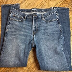 Banana Republic "Legacy Jeans" 34x32 Slim Fit Medium Wash Heritage Denim